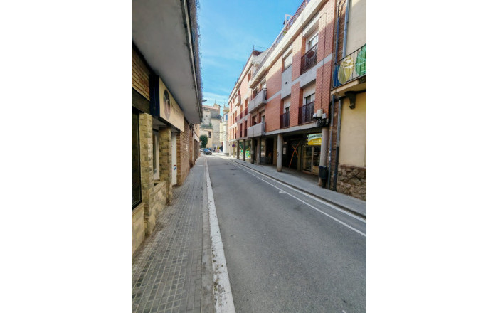 Venta - Local comercial -
La Garriga