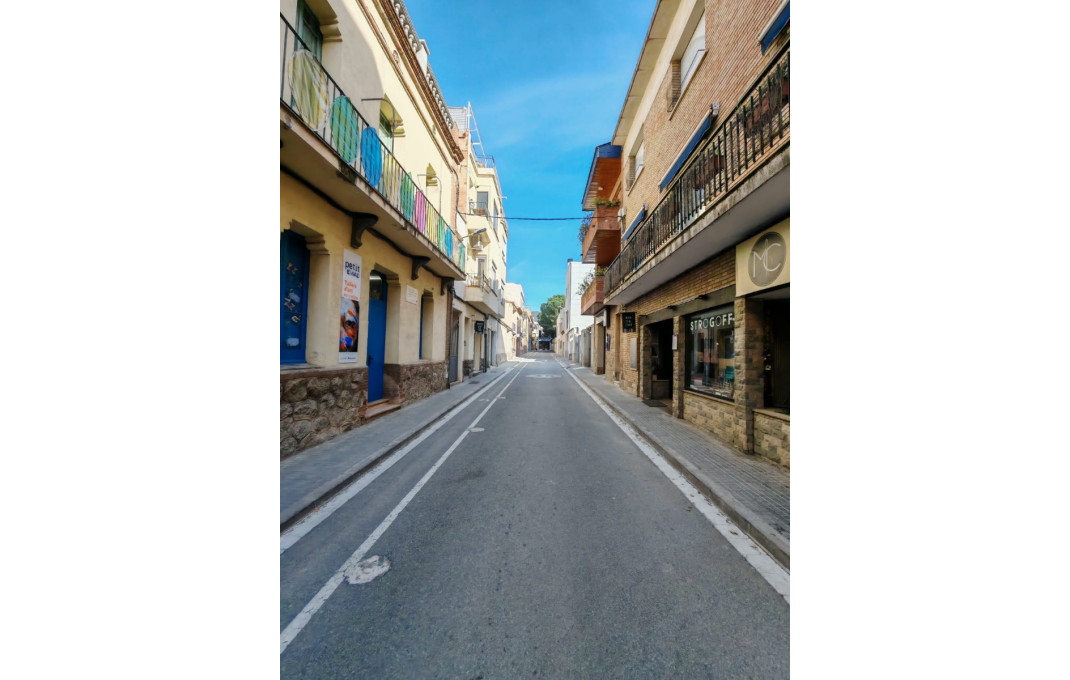 Venta - Local comercial -
La Garriga