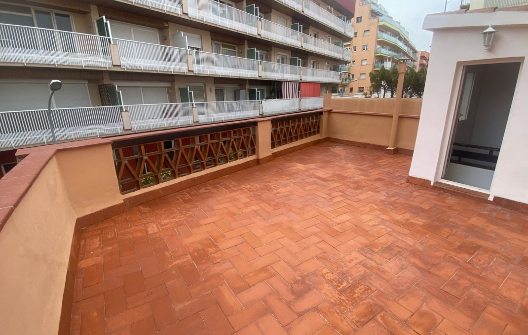 Revente - Piso -
Blanes