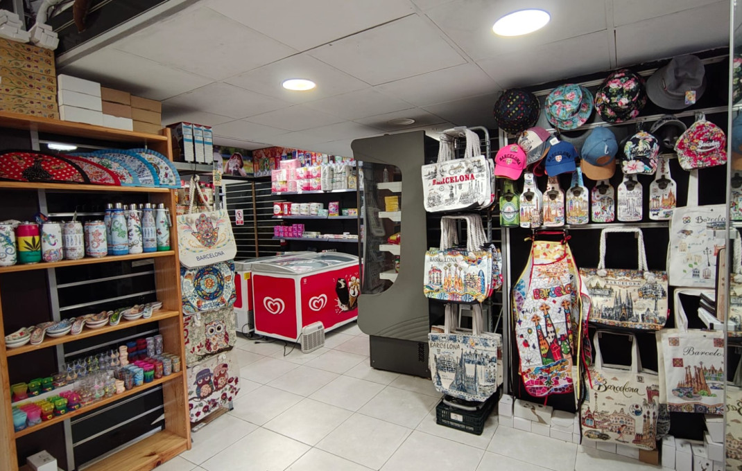 Transfert - magasin d'alimentation -
Barcelona - Gràcia