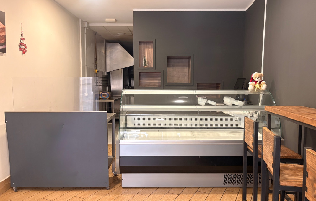 Traspaso - Take Away -
Sant Feliu