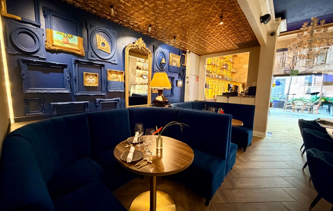 Transfert - Bar Restaurante -
Barcelona - Eixample Derecho