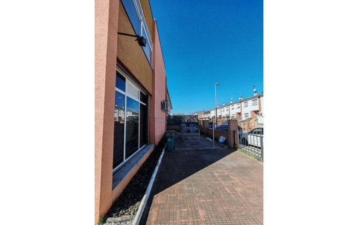 Transfer - Peluquerias y Estetica -
Palau-solit&agrave; i Plegamans