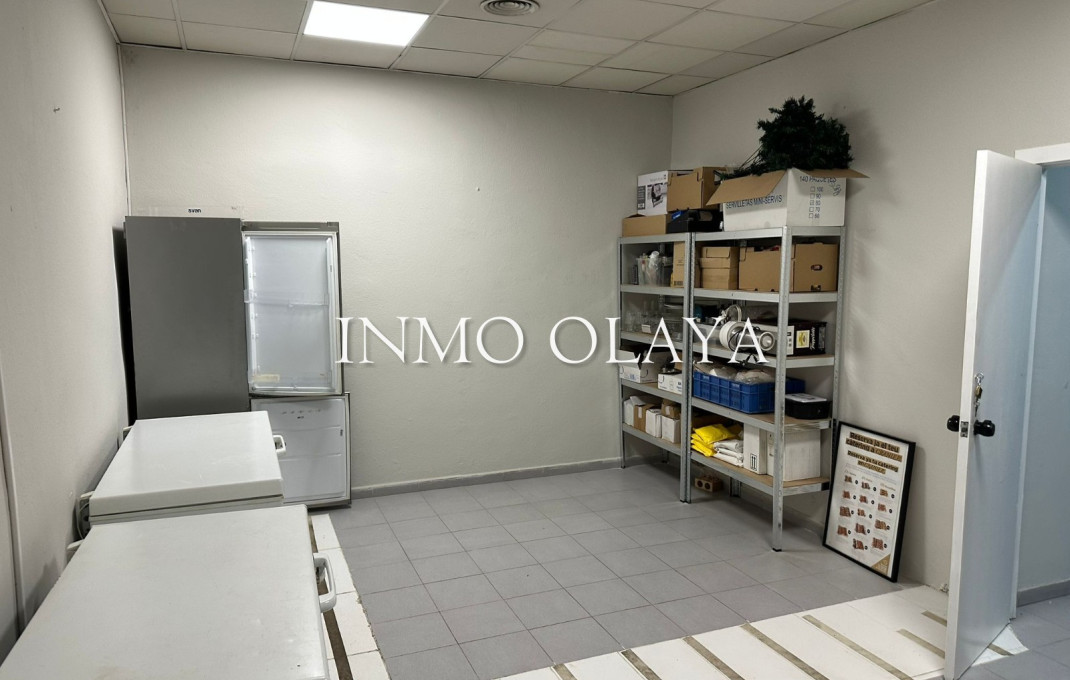 Traspaso - Obradores y/o Panaderias -
Barcelona - Sants