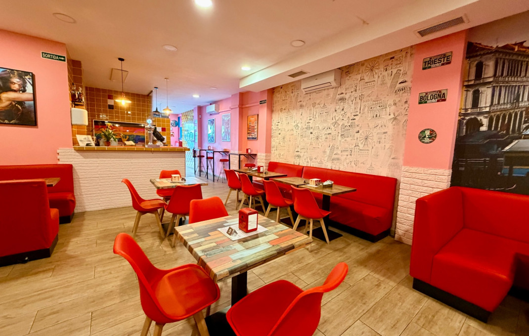 Traspaso - Restaurante -
Barcelona - Sant Antoni