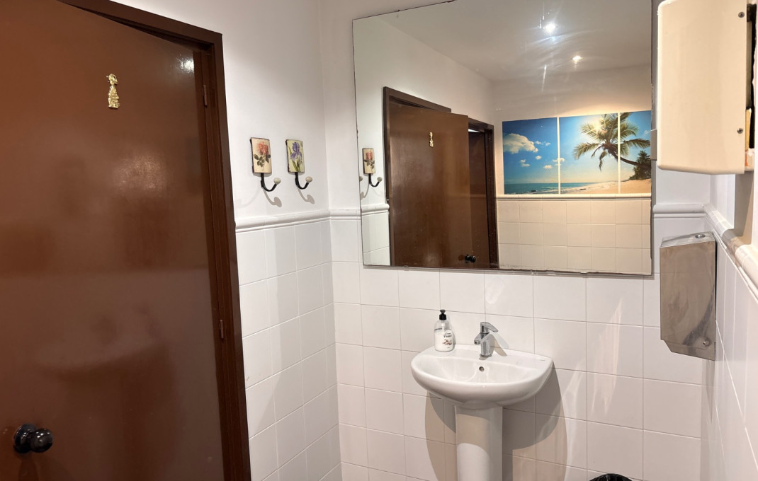 Traspaso - Bar-Cafeteria -
Sant Boi de Llobregat