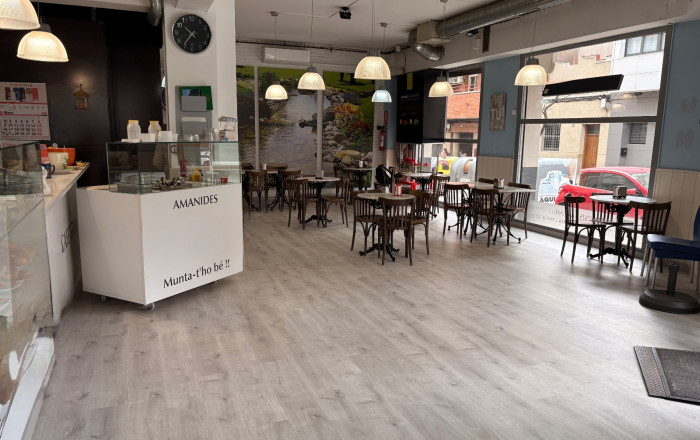 Traspaso - Bar-Cafeteria -
Sant Boi de Llobregat