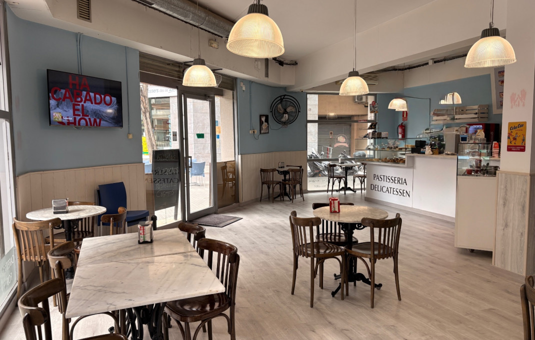 Traspaso - Bar-Cafeteria -
Sant Boi de Llobregat