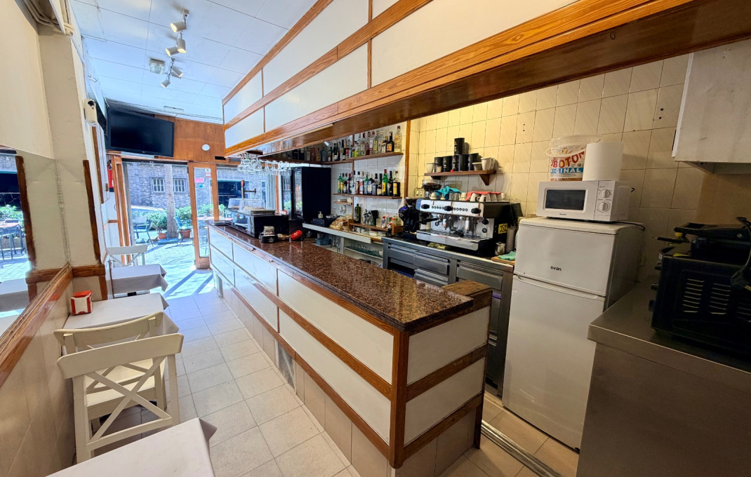 Traspaso - Bar- C1 -
Barcelona - Camp De L´arpa