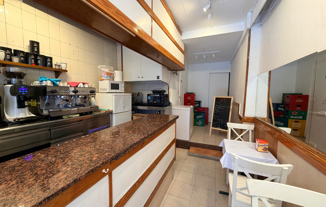 Traspaso - Bar- C1 -
Barcelona - Camp De L´arpa