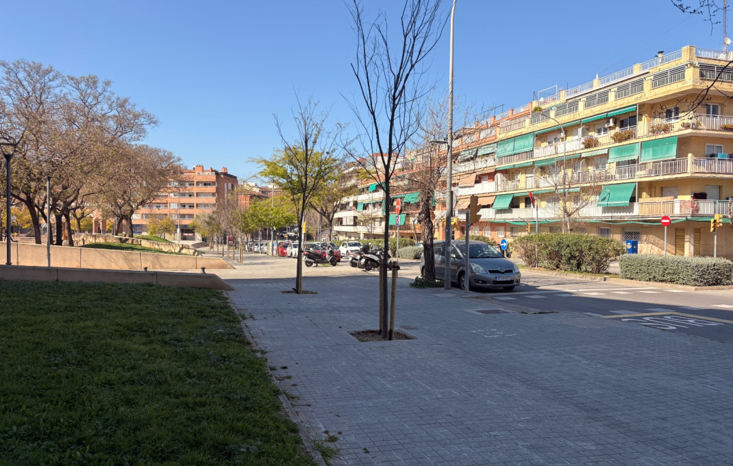 Traspaso - Bar-Cafeteria -
Sant Boi de Llobregat - La Montayeta