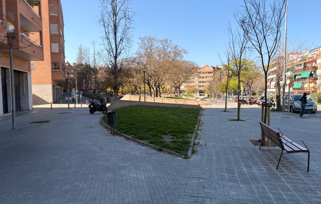 Traspaso - Bar-Cafeteria -
Sant Boi de Llobregat - La Montayeta