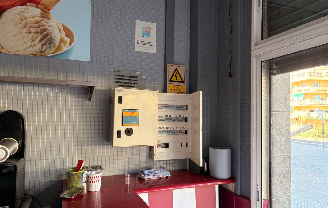 Traspaso - Bar-Cafeteria -
Sant Boi de Llobregat - La Montayeta