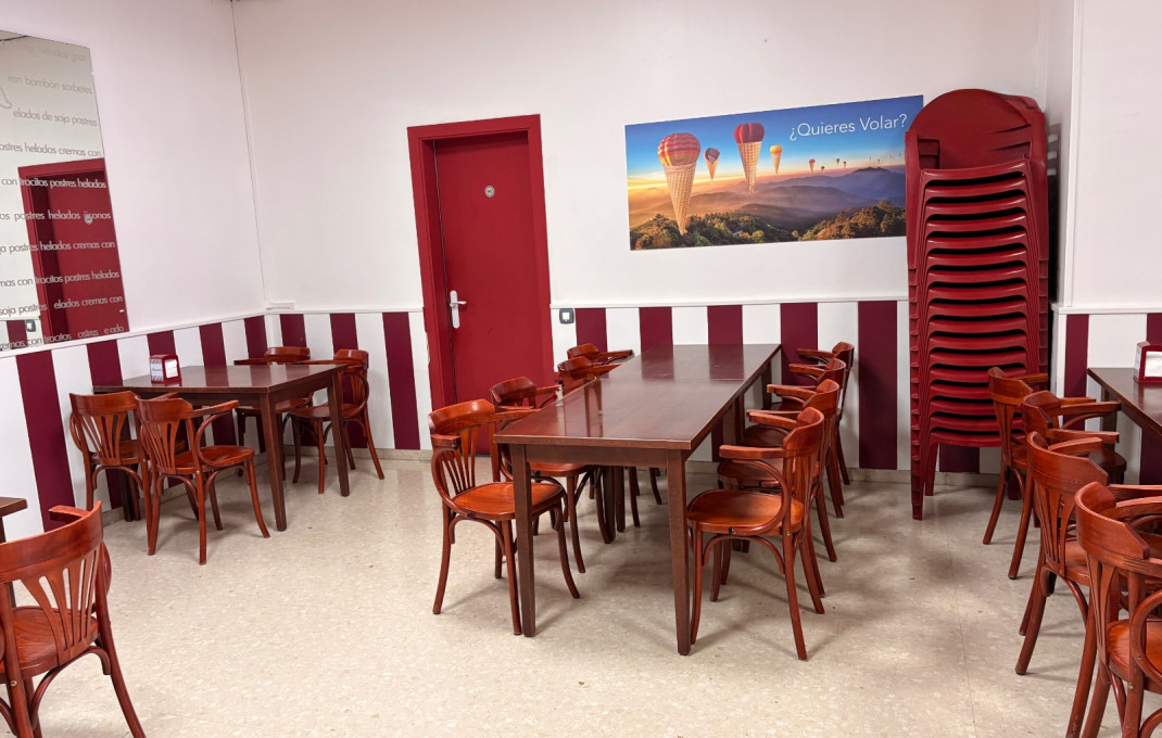 Traspaso - Bar-Cafeteria -
Sant Boi de Llobregat - La Montayeta