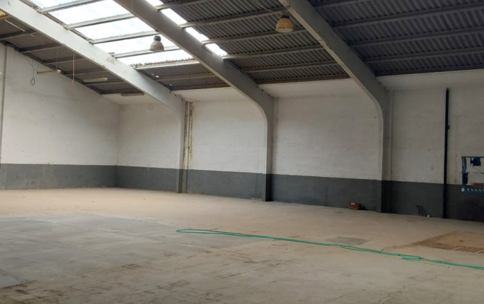 Alquiler - Naves y solares -
Sabadell