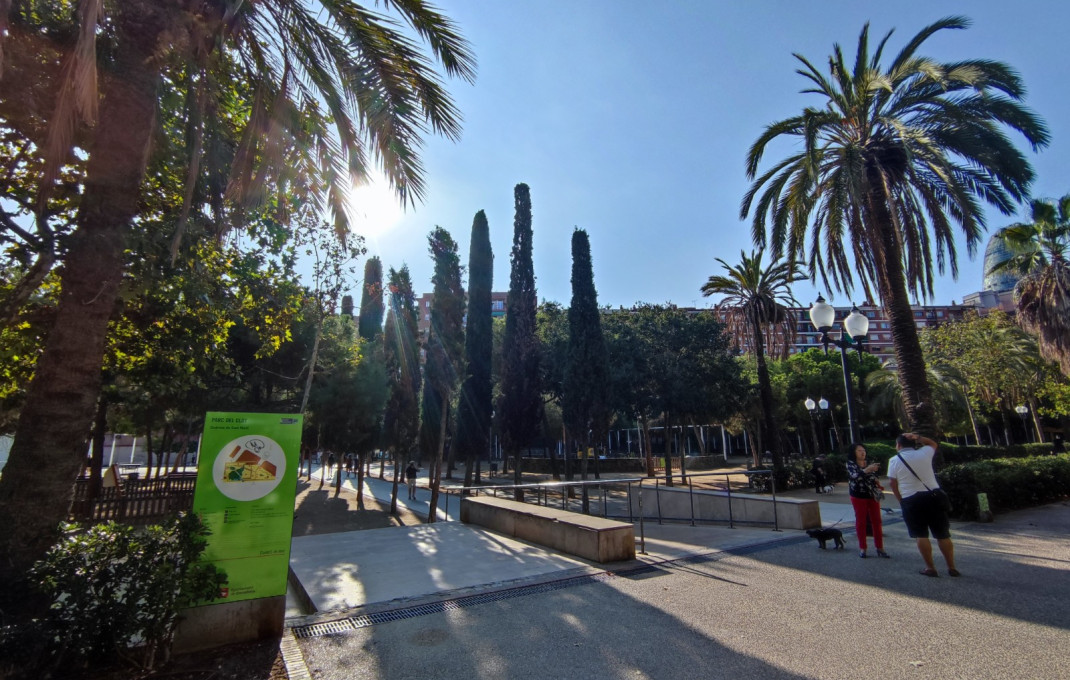 Traspaso - Tienda Alimentacion  -
Barcelona - Clot