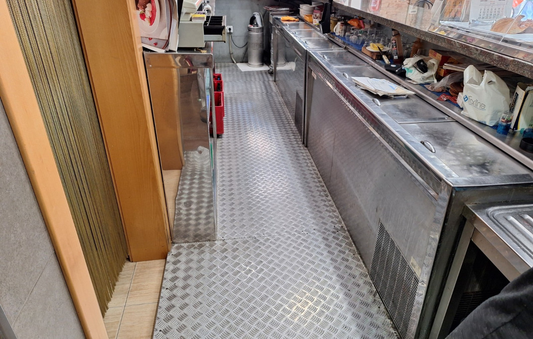 Traspaso - Bar Restaurante -
Barcelona - Poble Sec-montjuïc