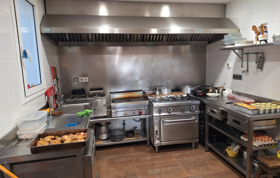 Traspaso - Bar Restaurante -
Barcelona - Poble Sec-montjuïc