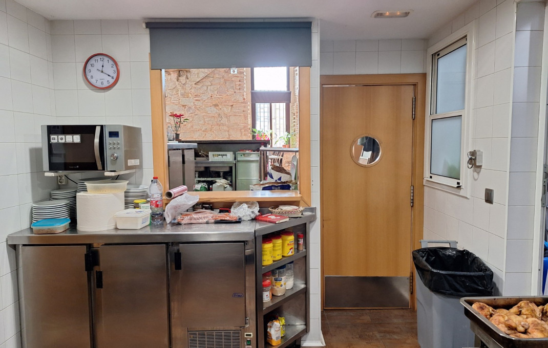 Traspaso - Bar Restaurante -
Barcelona - Poble Sec-montjuïc