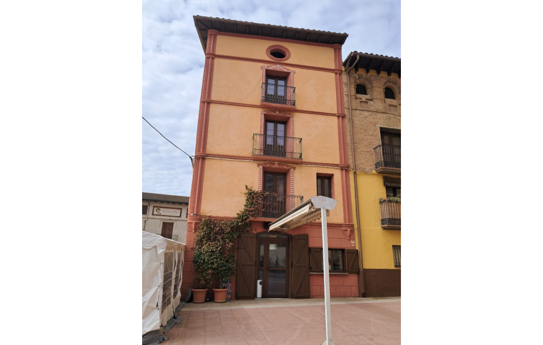 Venta - Edificio -
Huesca - Benabarre
