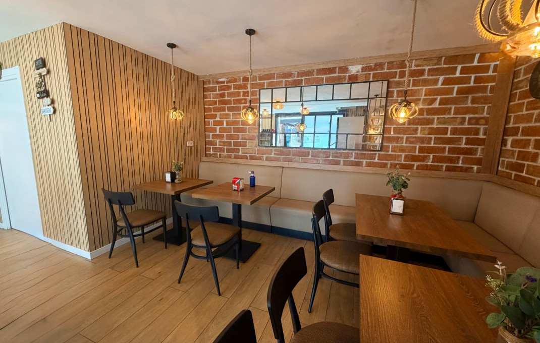 Traspaso - Restaurante -
Barcelona - Les corts