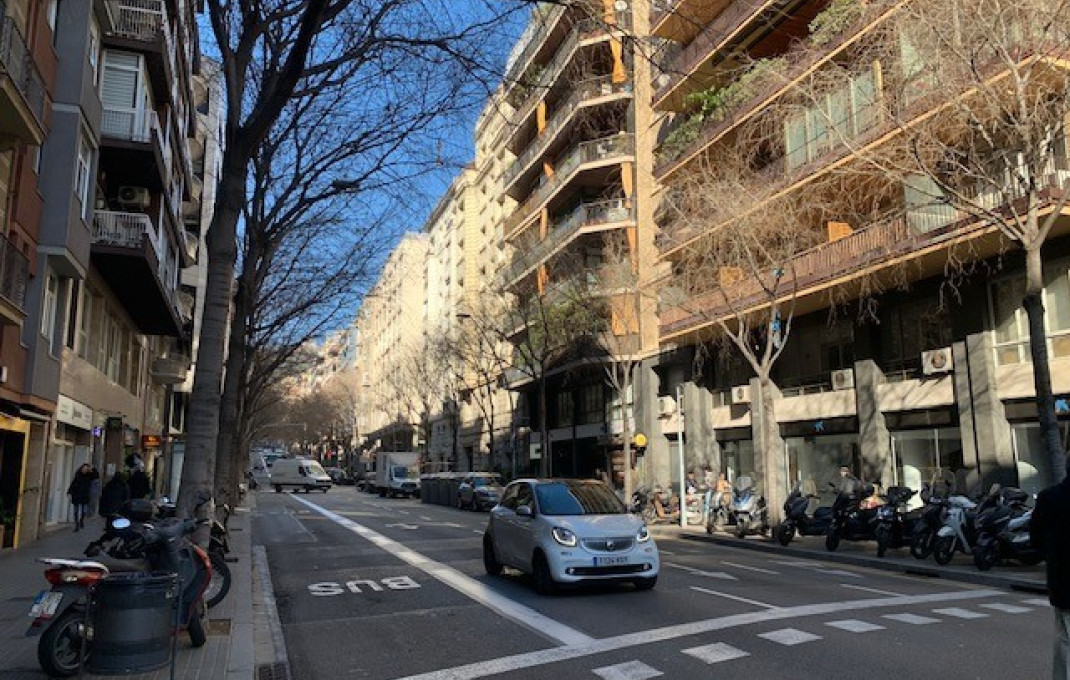 Traspaso - Licencia C2 -
Barcelona - Sarria-Sant Gervasi