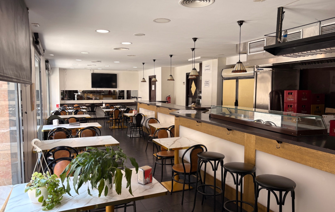 Traspaso - Bar Restaurante -
Rubí