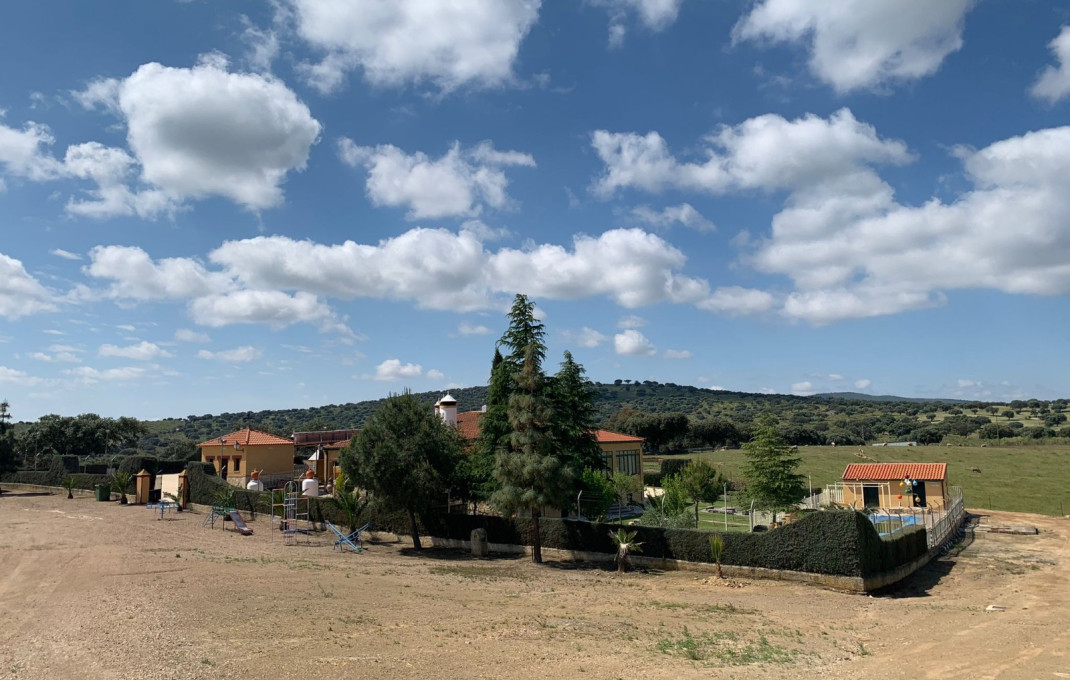 Venta - Casa Rural -
Cáceres