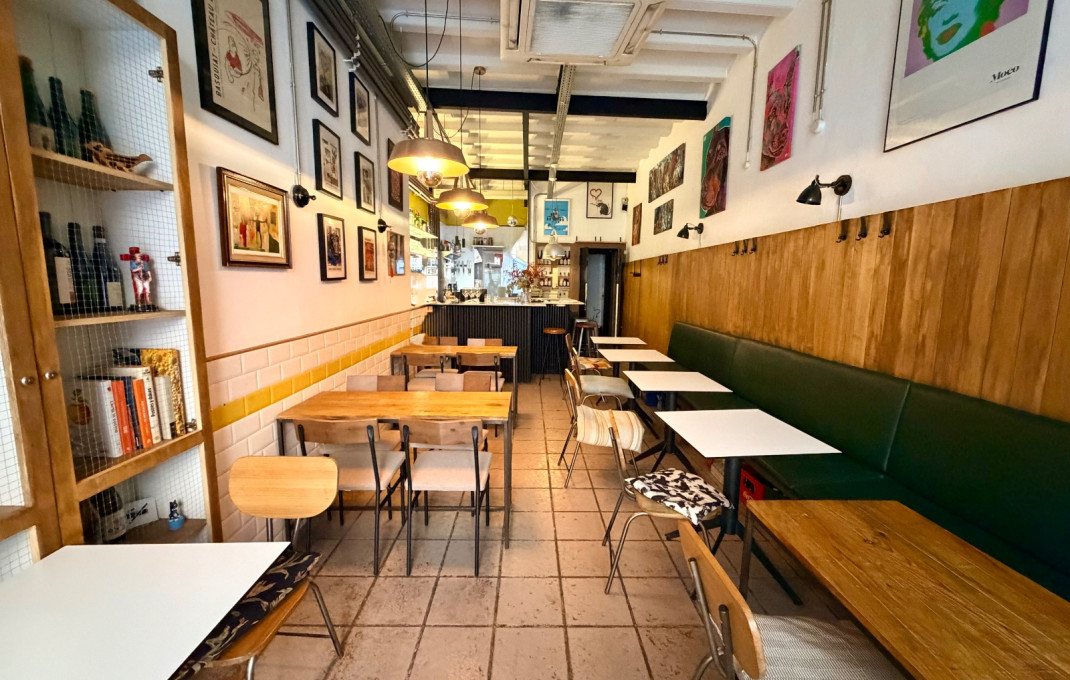 Traspaso - Restaurante -
Barcelona - Gràcia