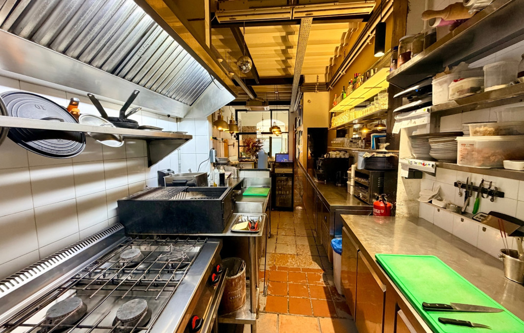 Traspaso - Restaurante -
Barcelona - Gràcia