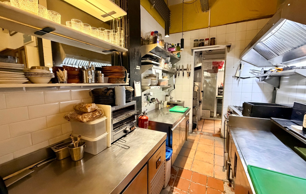 Traspaso - Restaurante -
Barcelona - Gràcia