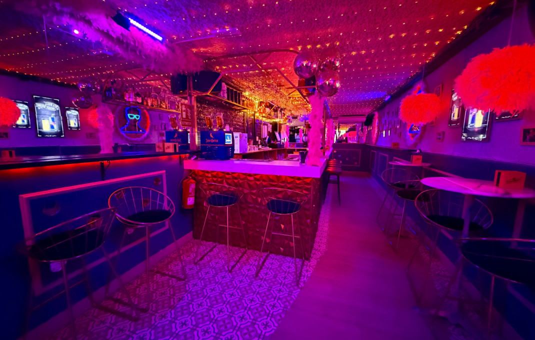 Traspaso - Licencia C2 -
Barcelona - Eixample