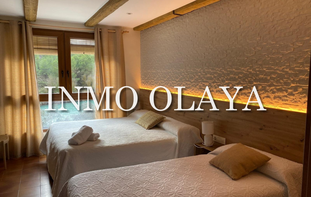 Sale - Hostal -
Albacete - Tolosa