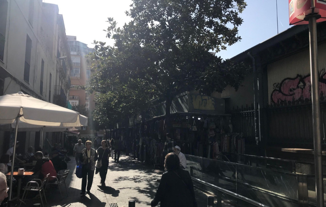 Alquiler - Local comercial -
Barcelona - Sants