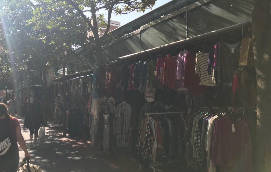 Alquiler - Local comercial -
Barcelona - Sants