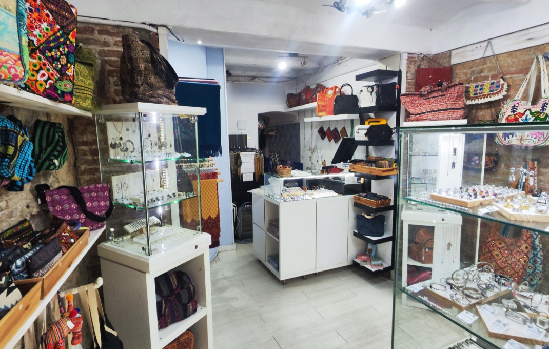 Traspaso - Tiendas -
Barcelona - Borne-centro