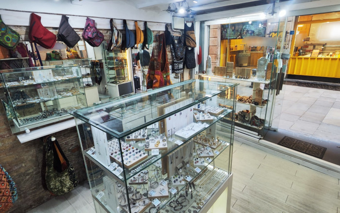 Traspaso - Tiendas -
Barcelona - Borne-centro