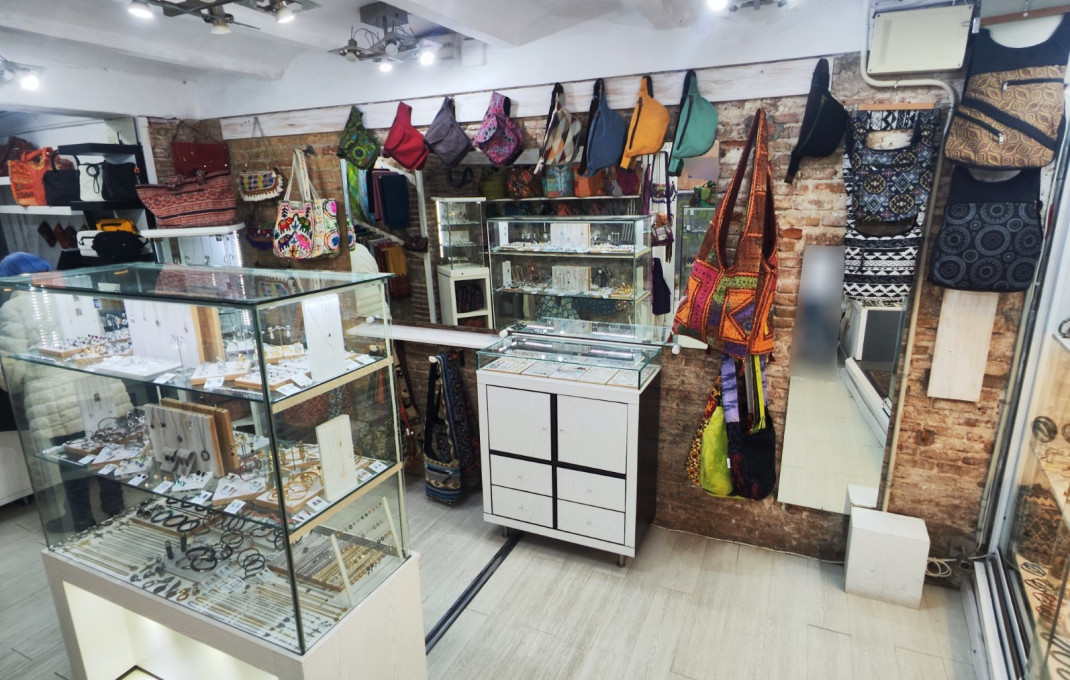 Traspaso - Tiendas -
Barcelona - Borne-centro