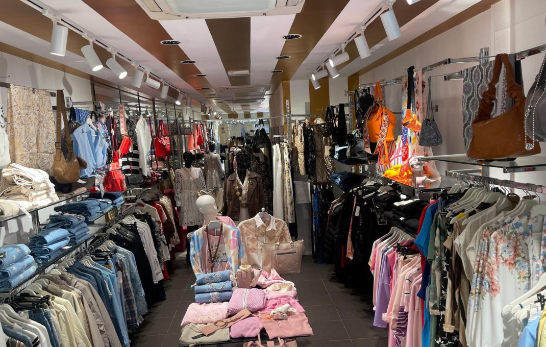 Traspaso - Tiendas -
Mataró