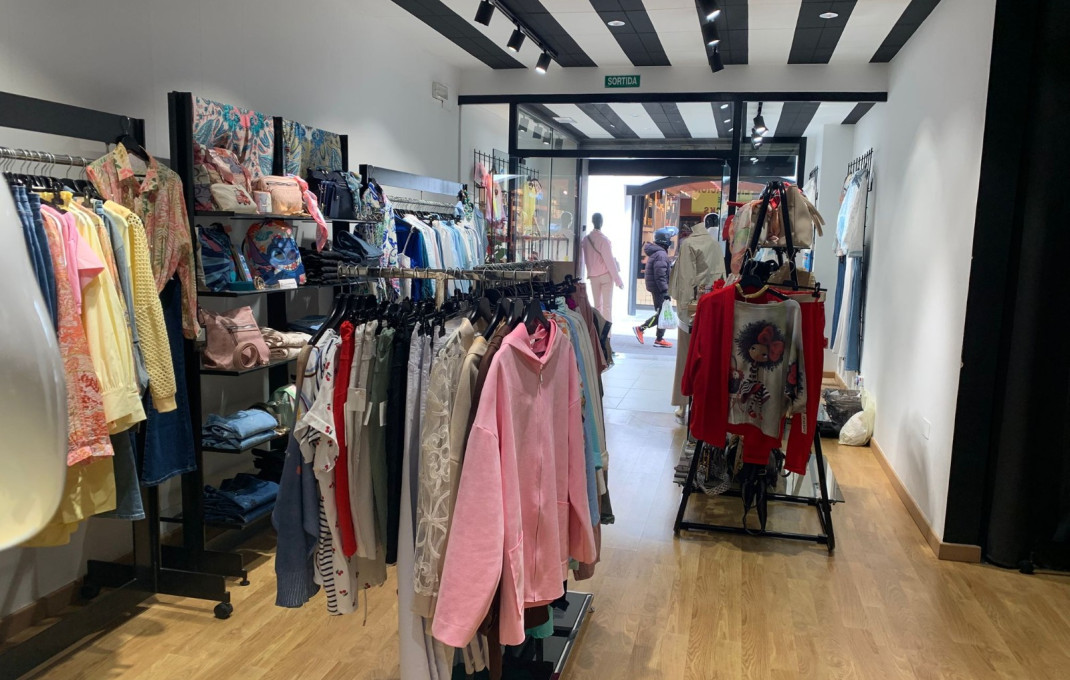 Traspaso - Tiendas -
Barcelona - Sant Adriá Del Besos