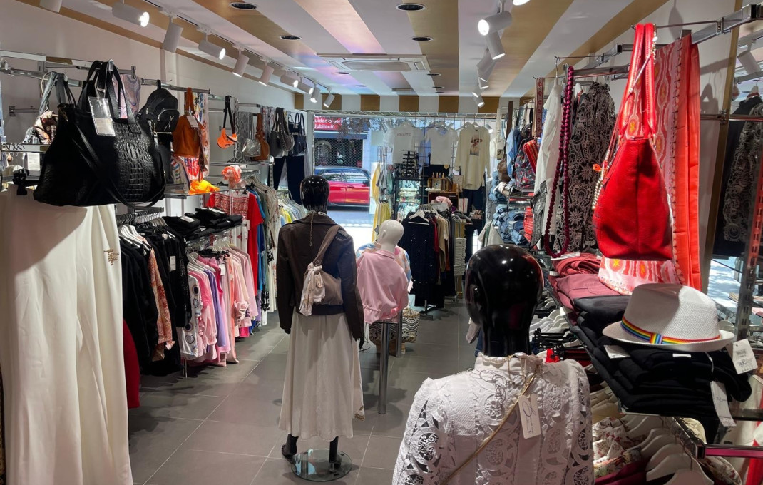 Traspaso - Tiendas -
Barcelona - Sant Adriá Del Besos