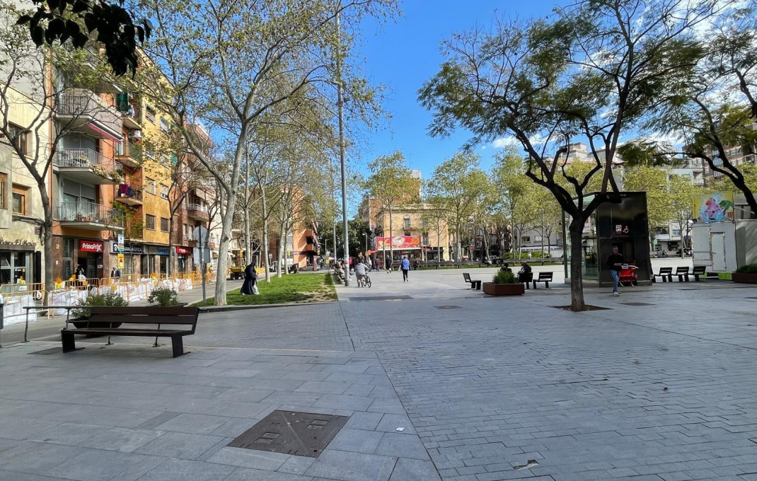 Traspaso - Tiendas -
Barcelona - Sant Adriá Del Besos