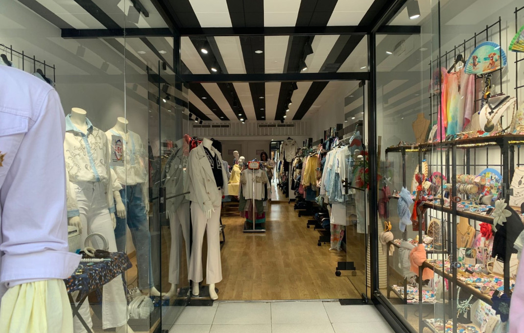 Traspaso - Tiendas -
Santa Coloma de Gramenet