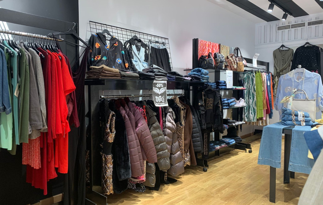 Traspaso - Tiendas -
Santa Coloma de Gramenet