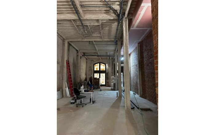 Alquiler - Local comercial -
Barcelona - Eixample Derecho