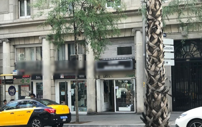 Traspaso - Peluquerias y Estetica -
Barcelona - Eixample Derecho
