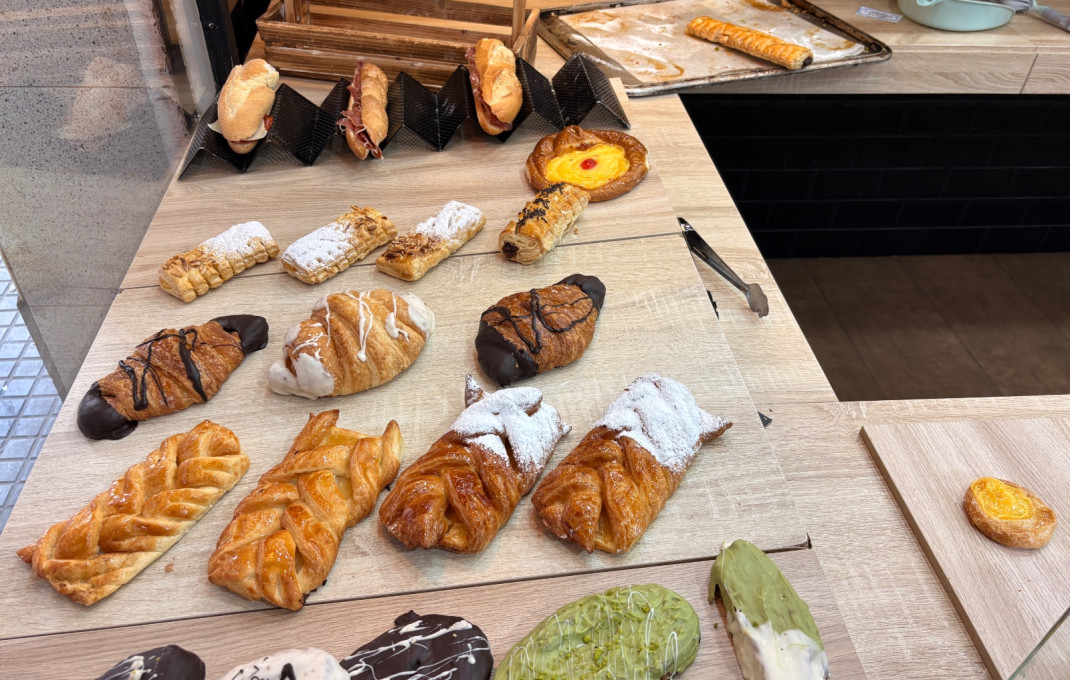 Traspaso - Bar-Cafeteria -
El Prat de Llobregat