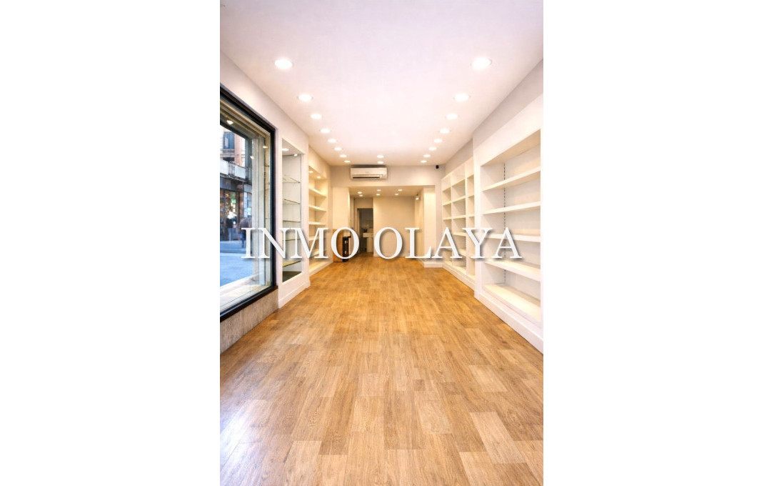 Traspaso - Tiendas -
Barcelona - Gràcia