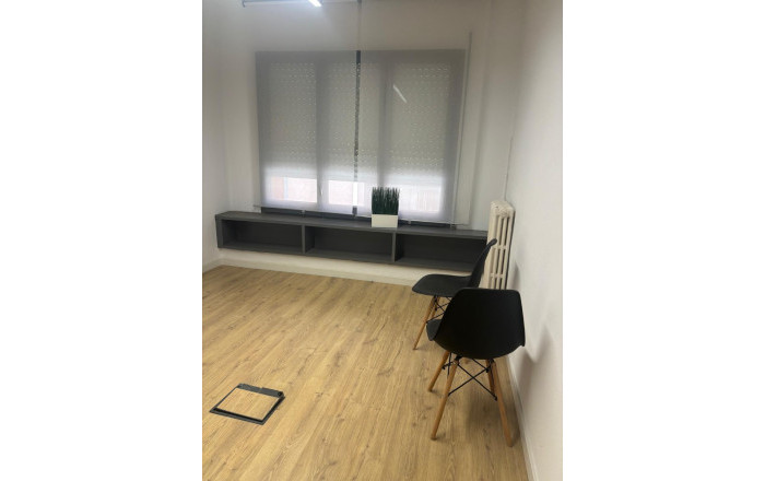 Alquiler - Oficinas -
Sabadell