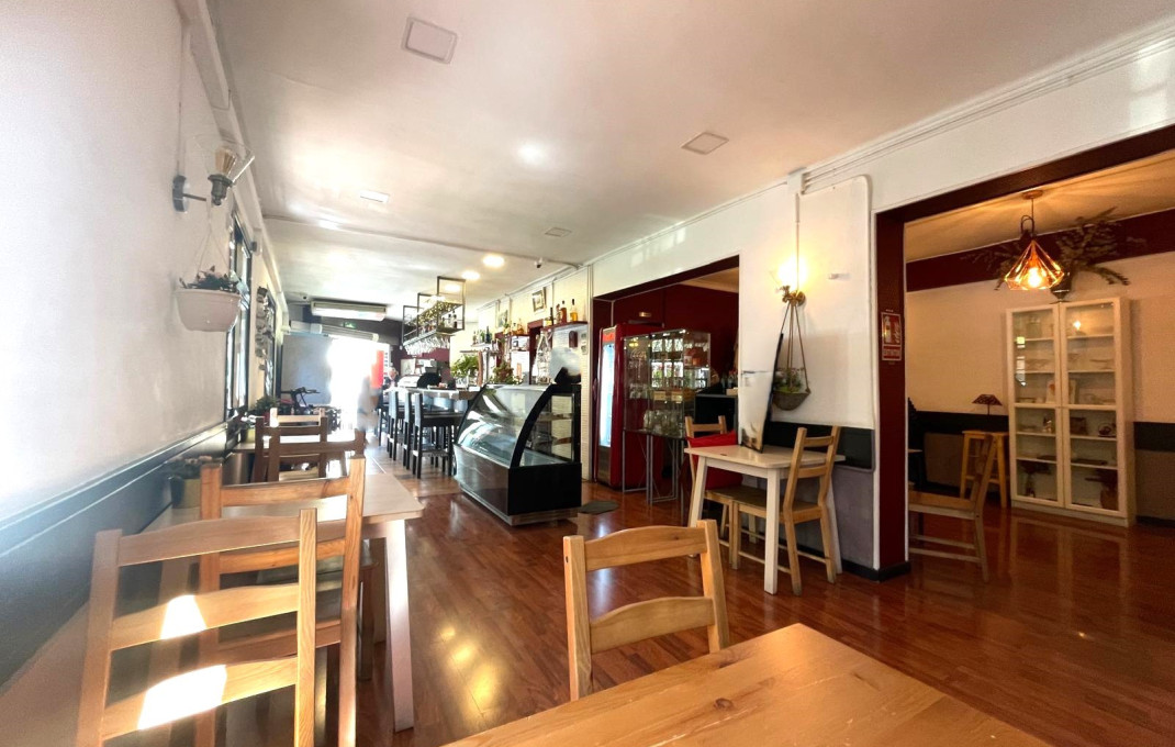 Traspaso - Bar Restaurante -
Barcelona - Guinardo